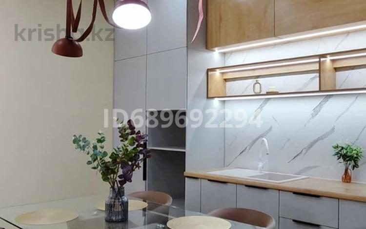 2-комнатная квартира, 75 м², 2/20 этаж, Гагарина 310