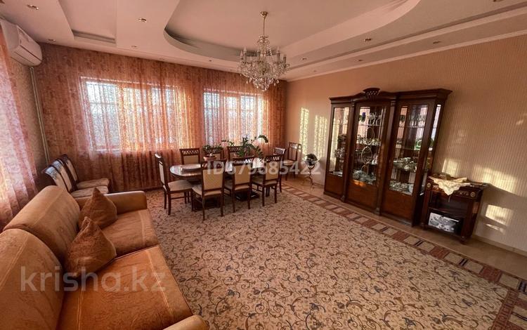 Жеке үй · 5 бөлме · 150 м², 10 мкр 20, бағасы: 600 000 〒 в Конаеве — фото 2