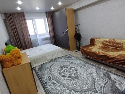 1-комнатная квартира, 43 м², 9/10 этаж, Аль-Фараби 36 за 15 млн 〒 в Усть-Каменогорске