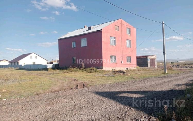 Отдельный дом · 7 комнат · 653 м² · 9 сот., мкр Кунгей , Мкр Кунгей улица Жусупбека Алтайбаева 47 — Оздоровительный комплекс Парим Жарим за 69 млн 〒 в Караганде, Казыбек би р-н — фото 2