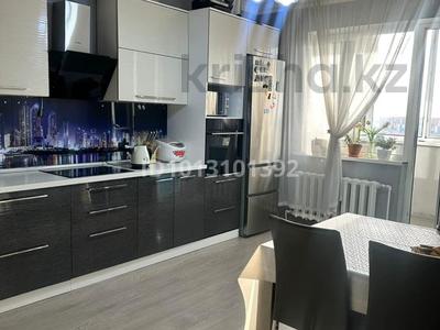 2-бөлмелі пәтер · 93 м² · 8/16 қабат, Шұғыла ш/а., Жуалы 1, бағасы: 40 млн ₸ в Алматы, Наурызбайский р-н