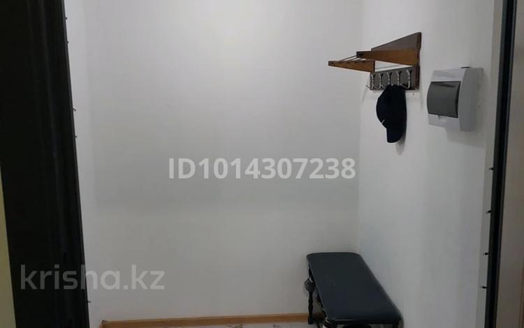 1-бөлмелі пәтер · 47 м² · 1/9 қабат, Райымбек батыра 291/1, бағасы: 30 млн ₸ в Алматы — фото 2