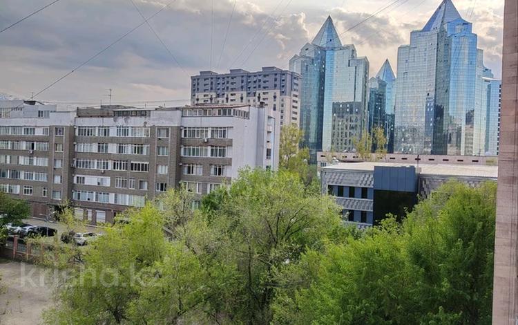 2-бөлмелі пәтер · 60 м² · 6/12 қабат, Самал-3 ш/а. — Назарбаева-Аль-Фараби, бағасы: ~ 89.9 млн ₸ в Алматы, Медеуский р-н — фото 2
