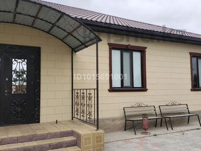 Жеке үй · 4 бөлме · 245 м² · 9 жүзд., Бірлік-2 -ш/а., 14 3, бағасы: 42 млн ₸ в Атырау, мкр Бирлик-2