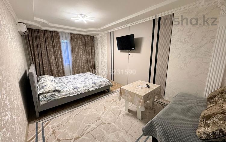 1-комнатная квартира · 38 м² · 3/5 этаж, 8-й микрорайон 54 за 180 000 ₸ в Шымкенте, Туран р-н — фото 2