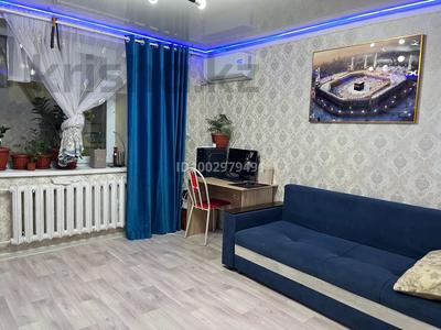 2-комнатная квартира · 36 м² · 4/4 этаж, мкр Акбулым, Рысбек батыр 6 за 7 млн 〒 в Таразе