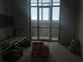 2-бөлмелі пәтер · 65 м² · 5/6 қабат, Майкудук, мкр Голубые пруды ​Голубые пруды микрорайон, участок 3/2 блок 2, бағасы: 22 млн ₸ в Караганде, Алихана Бокейханова р-н — фото 6