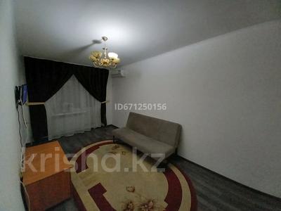 1-комнатная квартира, 30 м², 5/5 этаж помесячно, мкр Центральный, Махамбета 109 за 100 000 〒 в Атырау, мкр Центральный