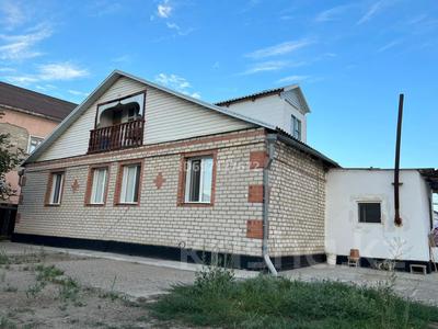 Жеке үй · 6 бөлме · 158 м² · 15 жүзд., Атырау ш/а., Мкратырау21б, бағасы: 23 млн ₸ в мкр Атырау
