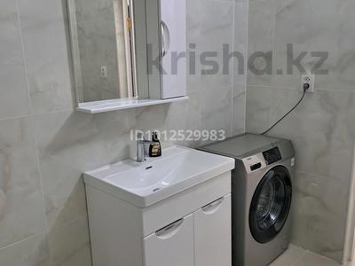 2-бөлмелі пәтер · 75 м² · 3/9 қабат, Пр. Толе би 118 — Президентский парк, бағасы: 300 000 ₸ в Таразе