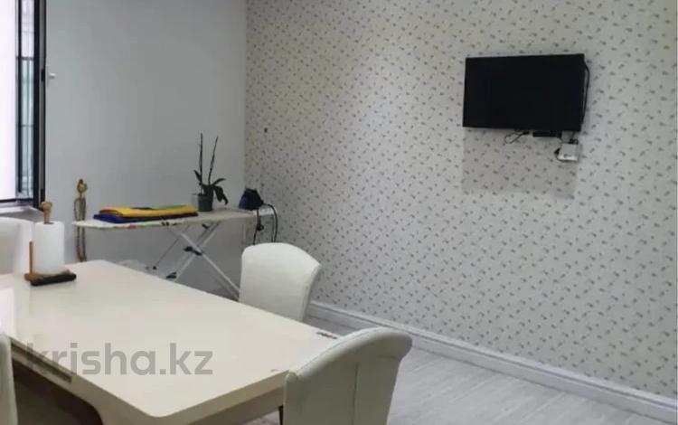 3-комнатная квартира · 140 м² · 6/12 этаж, Назарбаева 223 за 800 000 ₸ в Алматы, Медеуский р-н — фото 3