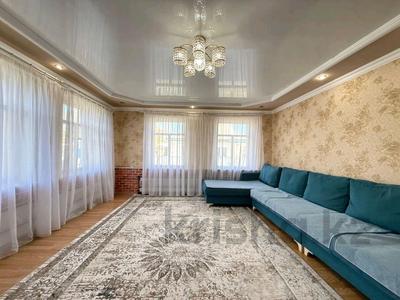 Жеке үй · 5 бөлме · 105.7 м² · 5.7 сот., ул. Медеу 65, бағасы: 39 млн 〒 в Астане, Сарыарка р-н