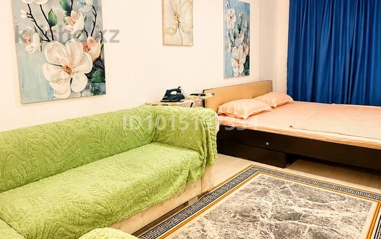 2-комнатная квартира · 80 м² · 1/10 этаж, Бурундайская 91 за 17 900 ₸ в Алматы, Жетысуский р-н — фото 2