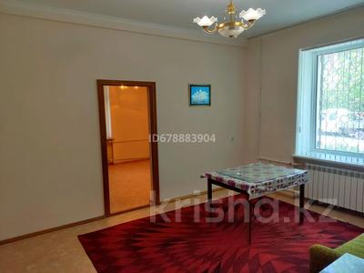 3-комнатная квартира · 60.5 м² · 1/3 этаж, Ул.Победы 19 — Улица Победы возле бывшего магазина Магнитка за 9 млн 〒 в Темиртау