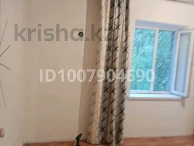 2-комнатная квартира · 30 м² · 2/2 этаж, Возле школы 1 за 5.5 млн 〒 в Алге