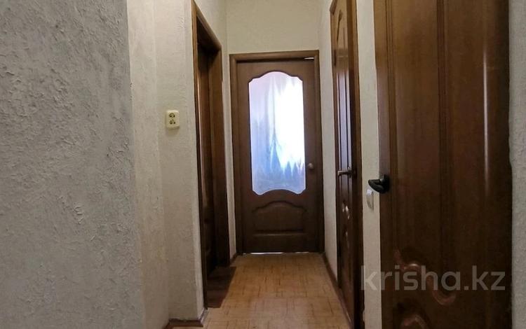 3-бөлмелі пәтер · 57.5 м² · 2/3 қабат, привокзальная 1, бағасы: 13.5 млн ₸ в Уральске — фото 2