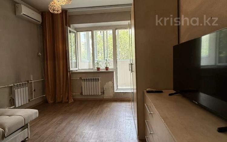 1-комнатная квартира · 36 м² · 3/9 этаж, мкр Аксай-1А 4 за 170 000 ₸ в Алматы, Ауэзовский р-н — фото 2
