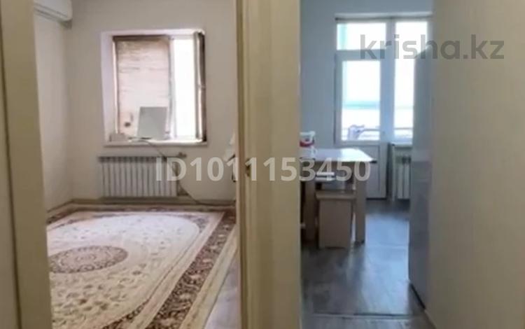 1-комнатная квартира · 40 м² · 3/6 этаж, 34-й мкр 8 за 130 000 〒 в Актау — фото 2