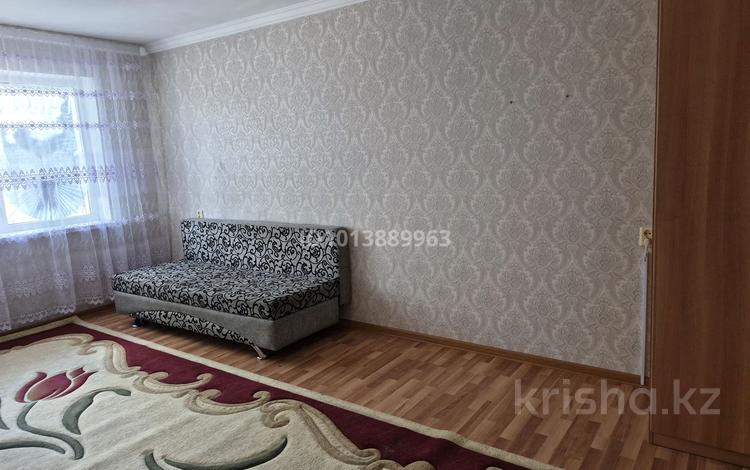 2-комнатная квартира · 43.4 м² · 2/5 этаж, Муса Жалеля 11 — Дом дом одежды за 14 млн ₸ в Жезказгане — фото 2