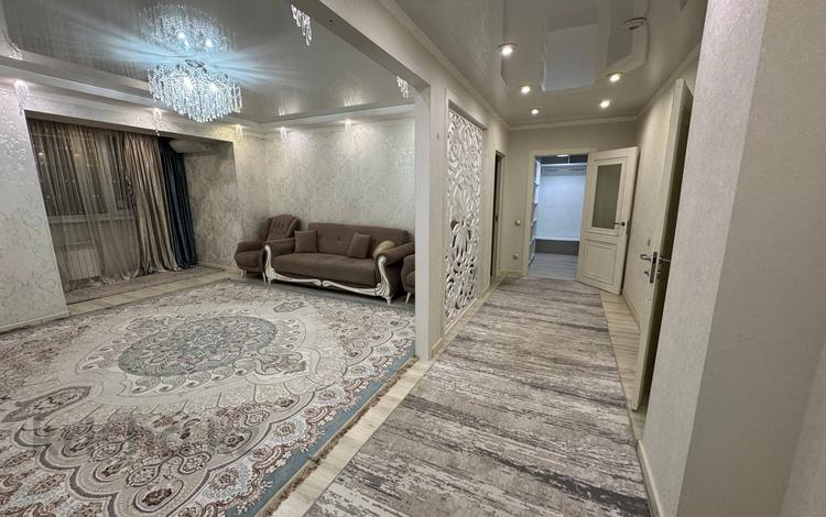 3-бөлмелі пәтер · 93.3 м² · 5/10 қабат, мкр Аксай, Б. Момышулы 25, бағасы: 65 млн ₸ в Алматы, Ауэзовский р-н — фото 2
