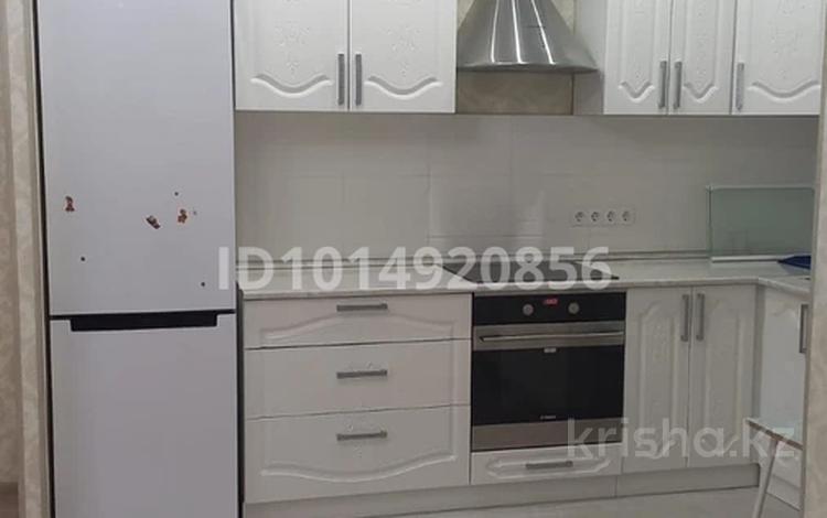 1-комнатная квартира · 50 м², Жабаева 142 за 270 000 ₸ в Петропавловске — фото 2