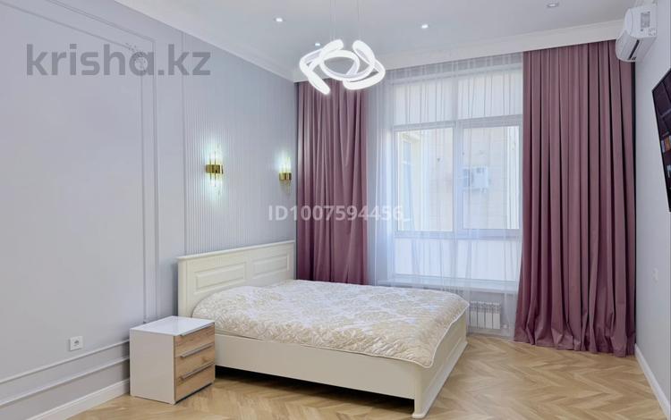 1-комнатная квартира · 60 м² · 1/4 этаж, мкр Ак Шагала, Жалена Тулепова 84 за 320 000 ₸ в Атырау — фото 2