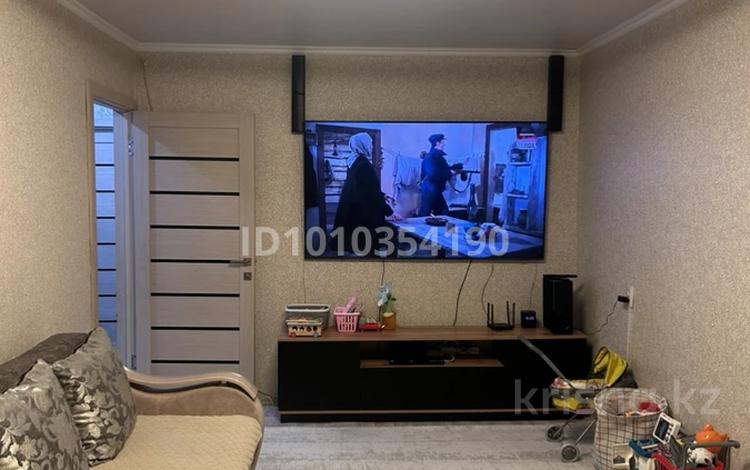 3-комнатная квартира · 62.9 м² · 5/5 этаж, Пришахтинск, 23й микрорайон 34 за 16.5 млн ₸ в Караганде, Алихана Бокейханова р-н — фото 2