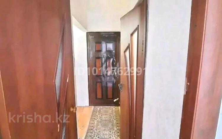 1-комнатная квартира · 31 м² · 4/5 этаж, мкр Акбулак 10 за 80 000 ₸ в Таразе — фото 2
