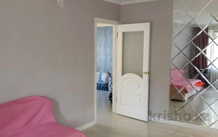 3-комнатная квартира · 60 м² · 2/4 этаж, мкр №8 за 38.5 млн ₸ в Алматы, Ауэзовский р-н — фото 2