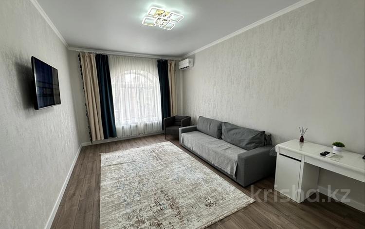 2-комнатная квартира · 58 м² · 10/10 этаж, мкр Юго-Восток, 137 учетный квартал 349 — Центр бокса им. С.Сапиева, Теннисный центр, Караганда-Арена, Ледовый дворец, Областной Суд, Прокуратура, ресторан «Ариста», Торговый дом «Метро», Фитнес-клуб «World Class» за 20 000 ₸ в Казыбек би р-н — фото 2