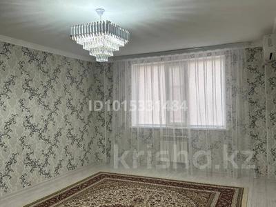 3-бөлмелі пәтер · 82.5 м² · 4/5 қабат, Нұрсая ш/а., Проспект Елорда 85 85, бағасы: 220 000 ₸ в Атырау, мкр Нурсая