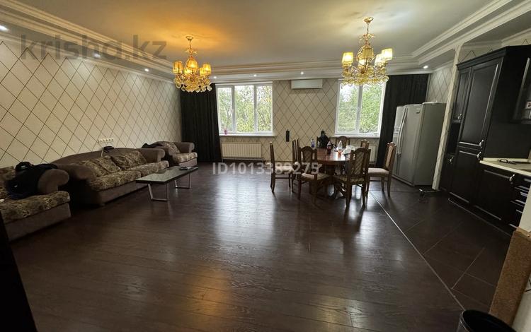 4-комнатная квартира · 160 м² · 5/14 этаж, Зенкова 59 за 240 млн ₸ в Алматы, Медеуский р-н — фото 2