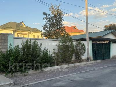 Отдельный дом · 8 комнат · 343 м² · 10 сот., Абильхан Кастеева 27б — Пересечение Крылова за 70 млн 〒 в Таразе