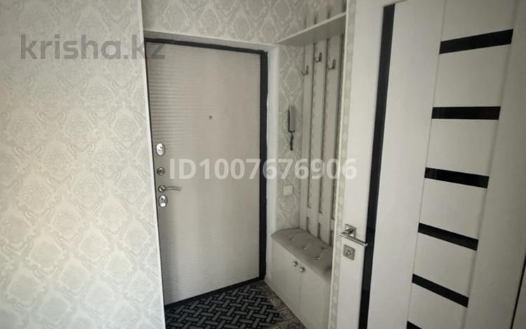 2-комнатная квартира · 41 м² · 3/9 этаж, мкр Самал-1 1 за 360 000 ₸ в Алматы, Медеуский р-н — фото 2