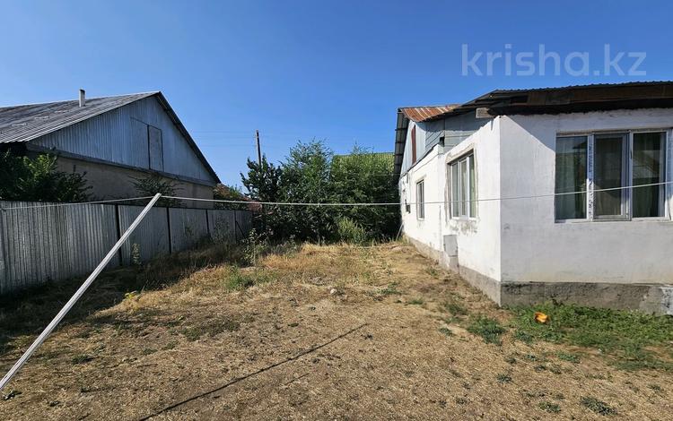 Отдельный дом · 3 комнаты · 120 м² · 8 сот., Геологическая — Район монтажника за 100 000 ₸ в Каргалы (п. Фабричный) — фото 2