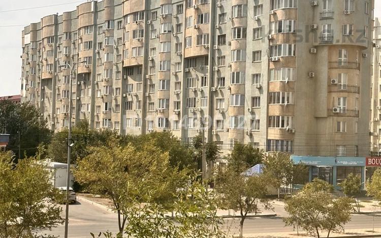 1-бөлмелі пәтер · 60.3 м² · 9/10 қабат, Жарбосынова, бағасы: 26.8 млн ₸ в Атырау — фото 2