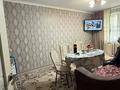 3-бөлмелі пәтер · 60 м² · 1/5 қабат, Ихсанова 87 — 21 школа, бағасы: 18 млн ₸ в Уральске, мкр Школьник — фото 6