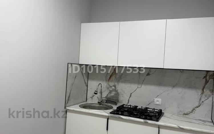 1-бөлмелі пәтер · 28 м² · 1/2 қабат, Ақбұлақ ш/а., Мукаева 12/2, бағасы: 150 000 ₸ в Алматы, Алатауский р-н — фото 2