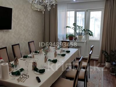 2-комнатная квартира · 55 м² · 3/5 этаж, Сырыма Датова 3 за 20 млн 〒 в Аксае