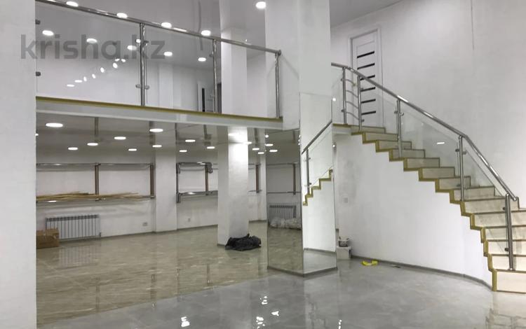 Еркін, дүкендер мен бутиктер · 225 м², бағасы: 210 млн 〒 в Астане, Есильский р-н — фото 2