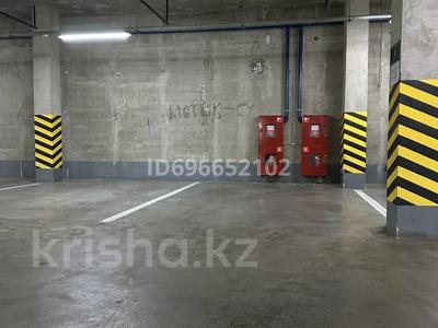 Паркинг · 13 м² · Сауран 10Б — Возле Казахтелекома за 60 000 〒 в Астане, Есильский р-н