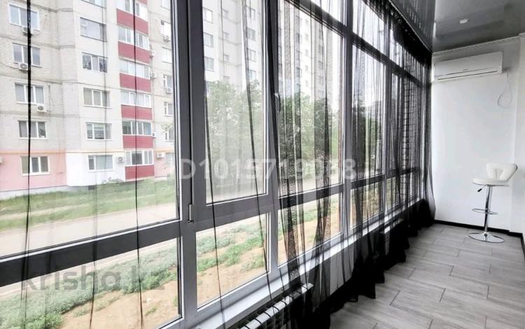 1-бөлмелі пәтер · 55 м² · 1/5 қабат, Жаңа орда ш/а. 3/3 — проспект Абулхайр хана, бағасы: 250 000 ₸ в Уральске, мкр Жана Орда — фото 2