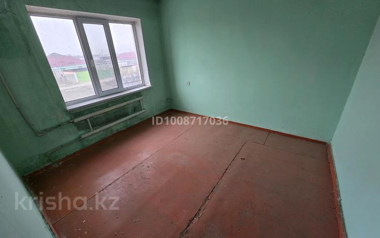 2-комнатная квартира · 46.8 м² · 2/4 этаж, А.акымбеков — Между входом в дом находится хоз товар за 9 млн 〒 в Арыси — фото 2