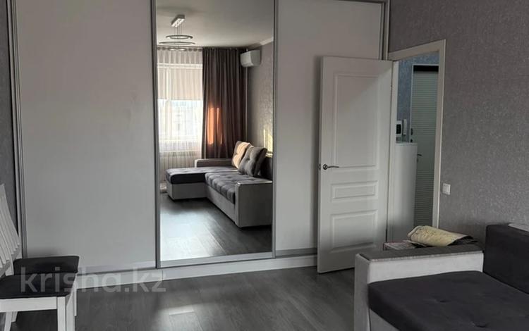 1-комнатная квартира · 50 м² · 16/16 этаж, Райымбека 206/12 за 260 000 ₸ в Алматы, Алмалинский р-н — фото 9