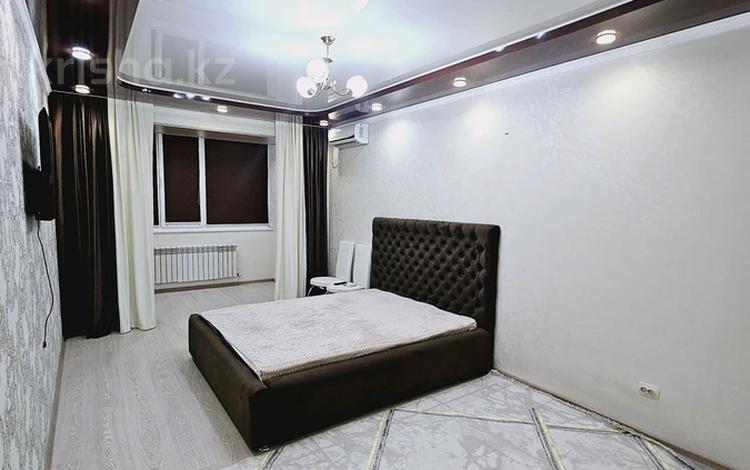 1-комнатная квартира · 40 м² · 2/5 этаж, мкр Астана 45 — Президентская школа за 13 000 ₸ в Уральске — фото 2