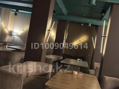 Действующий бизнес Караоке · 375 м², бағасы: 28 млн 〒 в Актобе, мкр 5