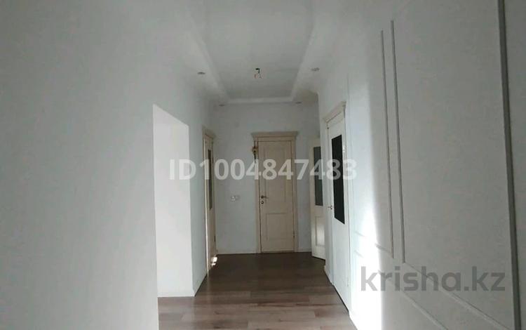 4-бөлмелі пәтер · 124.4 м² · 8/10 қабат, Нұрсая ш/а., Т. Жумагалиева 10, бағасы: 47 млн ₸ в Атырау, мкр Нурсая — фото 11