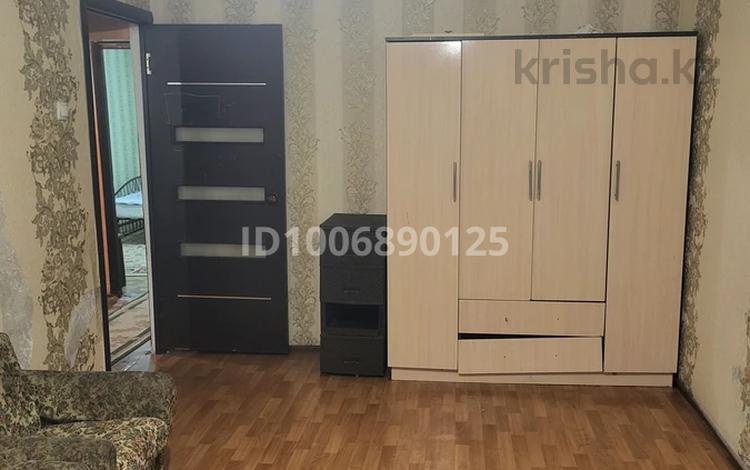 2-бөлмелі пәтер · 58 м² · 2/5 қабат, 16 микрорайон 40 — Севердегі Ладушки артындағы дом, бағасы: 130 000 ₸ в Шымкенте, Енбекшинский р-н — фото 2