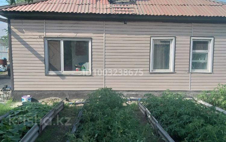 Отдельный дом · 3 комнаты · 53.7 м² · 3.82 сот., Широкая 113/1 — Находится в нахаловке возле ул.Би Борамбая. за 18 млн ₸ в Семее — фото 2