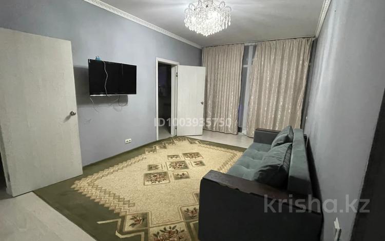 3-комнатная квартира · 69 м² · 11/12 этаж, мкр Дарабоз 19 за 300 000 ₸ в Алматы, Алатауский р-н — фото 5